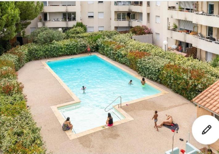 Joli T2/ Tram/ Clim/ Parking/ Wifi/ Piscine Apartment มงต์เปอลิเยร์ ภายนอก รูปภาพ