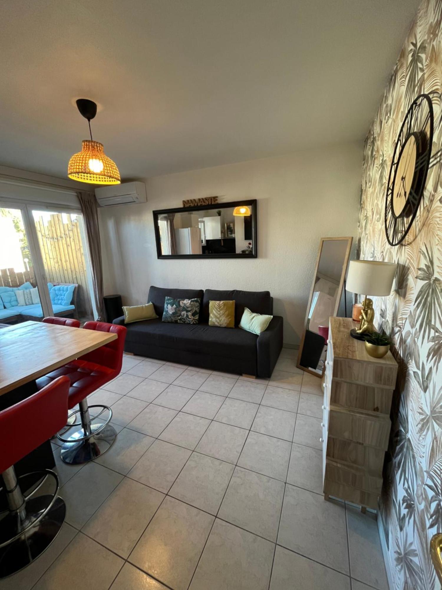 Joli T2/ Tram/ Clim/ Parking/ Wifi/ Piscine Apartment มงต์เปอลิเยร์ ภายนอก รูปภาพ