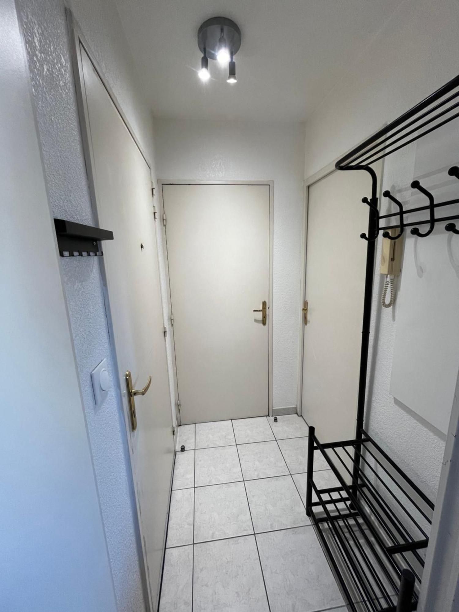 Joli T2/ Tram/ Clim/ Parking/ Wifi/ Piscine Apartment มงต์เปอลิเยร์ ภายนอก รูปภาพ